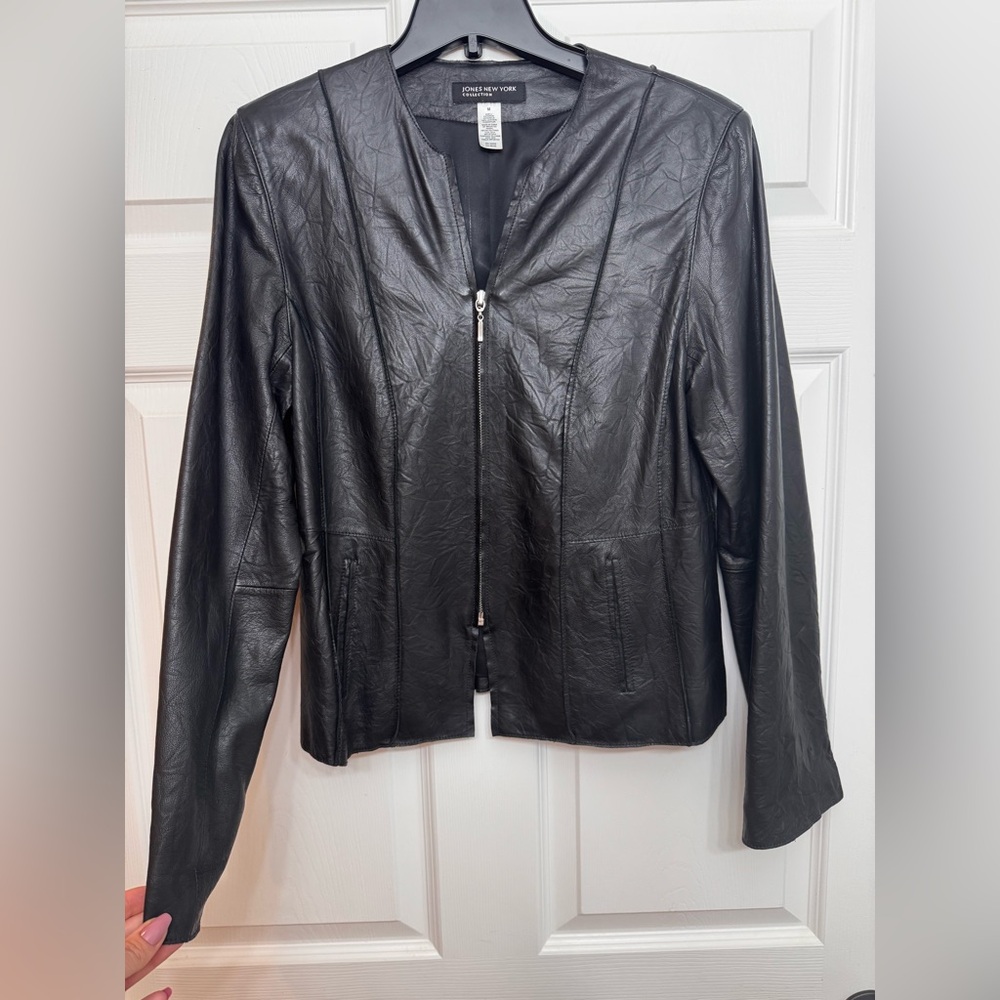 EUC Vintage Jones New York 100% Leather Jacket